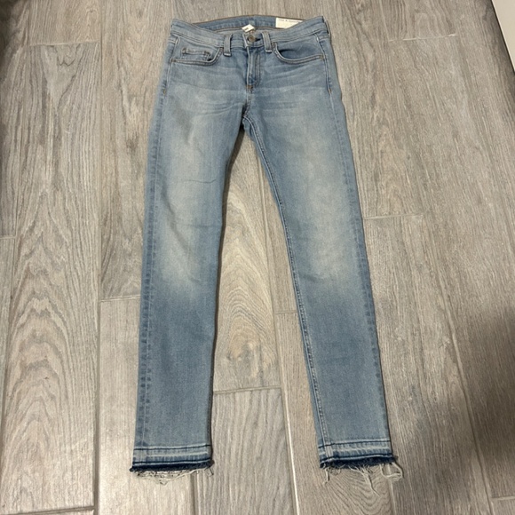 LIKE NEW! Women's Rag & Bone Wiley Capri Skinny Jeans - 26 - Picture 2 of 11